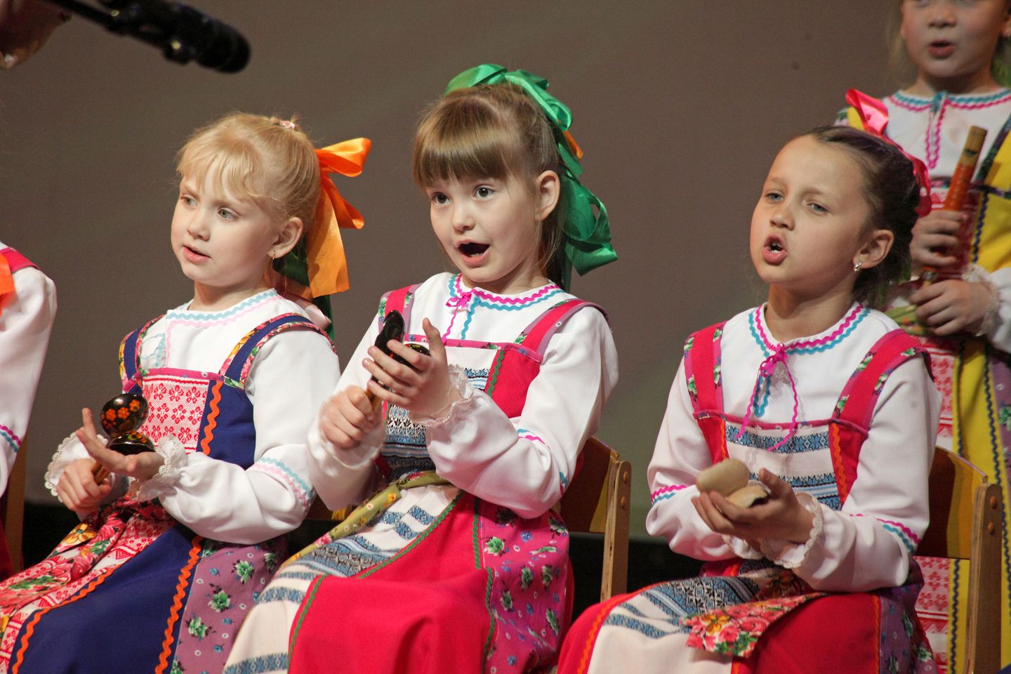 Игра на ложках. Ансамбль ложкарей Лель. Ансамбль Ложечников. Ложкари ансамбль виртуоз. Ансамбль ложкари на Руси.